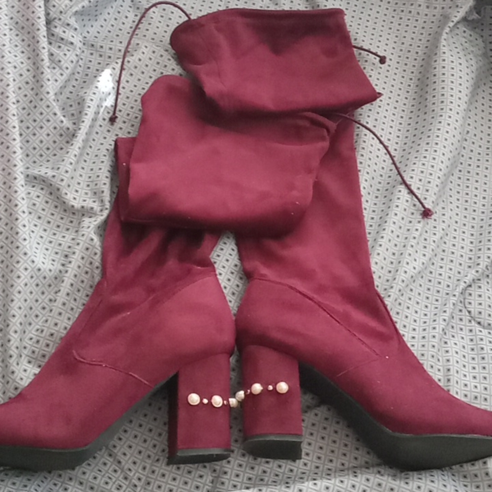 Pearl Emblished Burgandy Boots